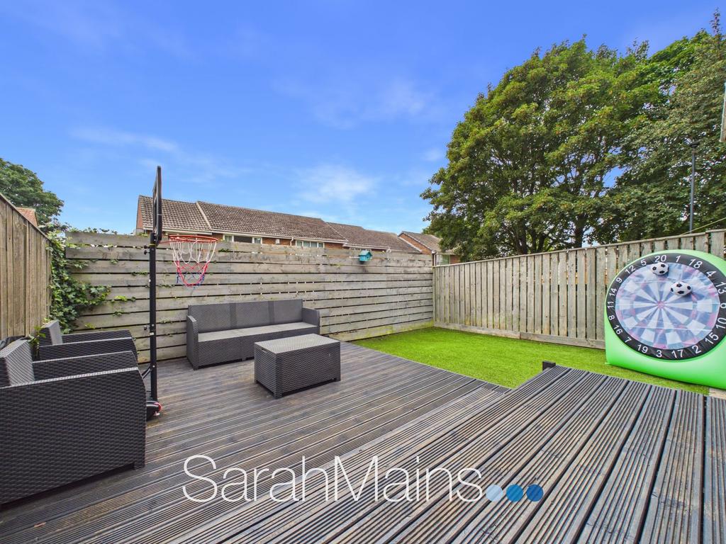 House in Newcastle Upon Tyne - View 4
