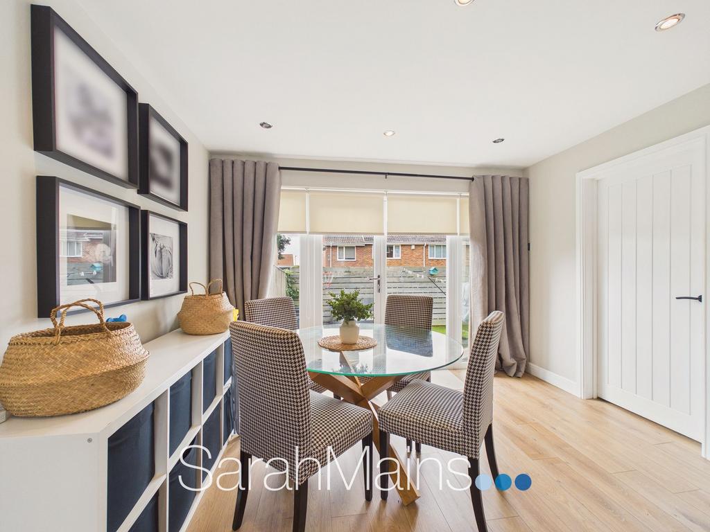 House in Newcastle Upon Tyne - More