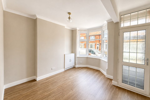 2 bedroom terraced house to rent, Spencer Street, Oadby, LE2