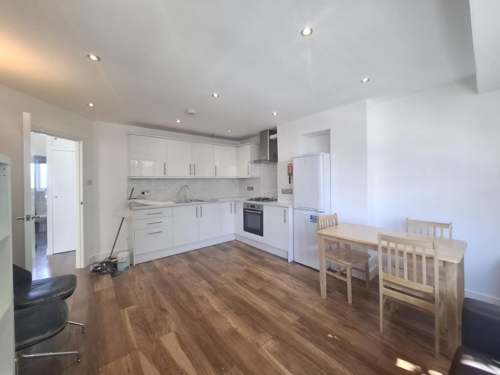 Apartment in Harrow - View 2