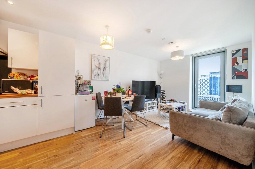 Apartment in Greater Manchester - View 3