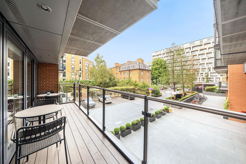 Apartment in London - View 3