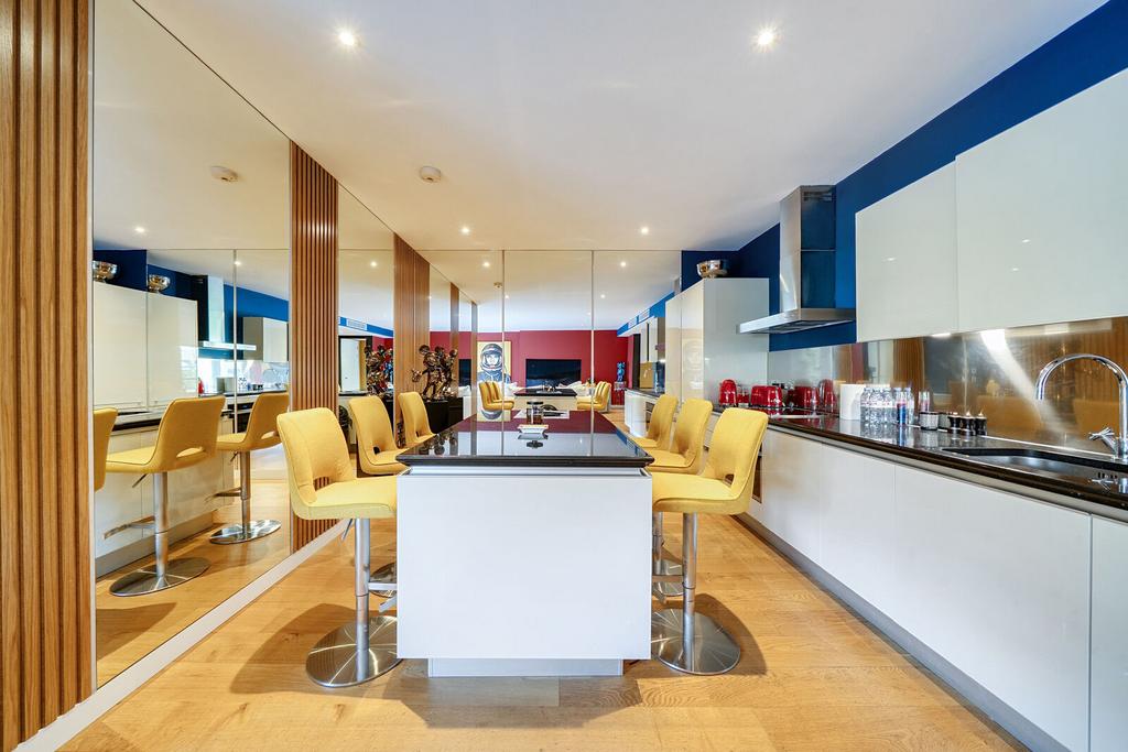 Apartment in London - View 4