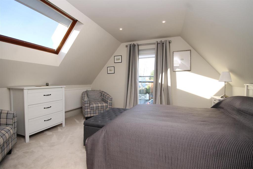 House in Ripley - View 4