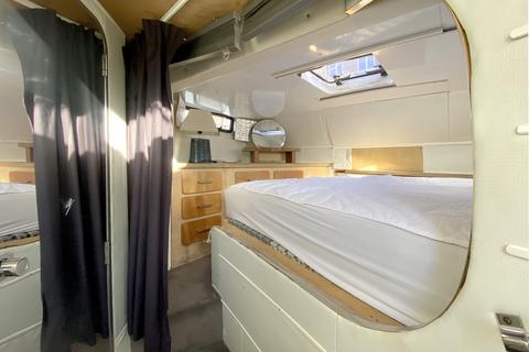 1 bedroom houseboat for sale, Rope Street, London SE16