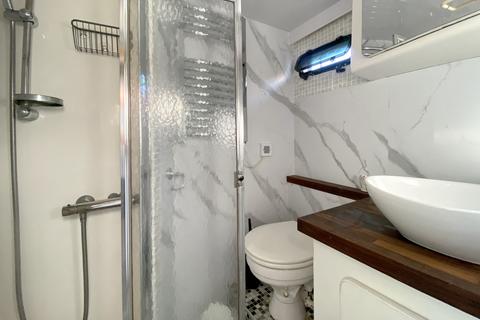 1 bedroom houseboat for sale, Rope Street, London SE16