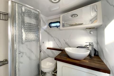 1 bedroom houseboat for sale, Rope Street, London SE16