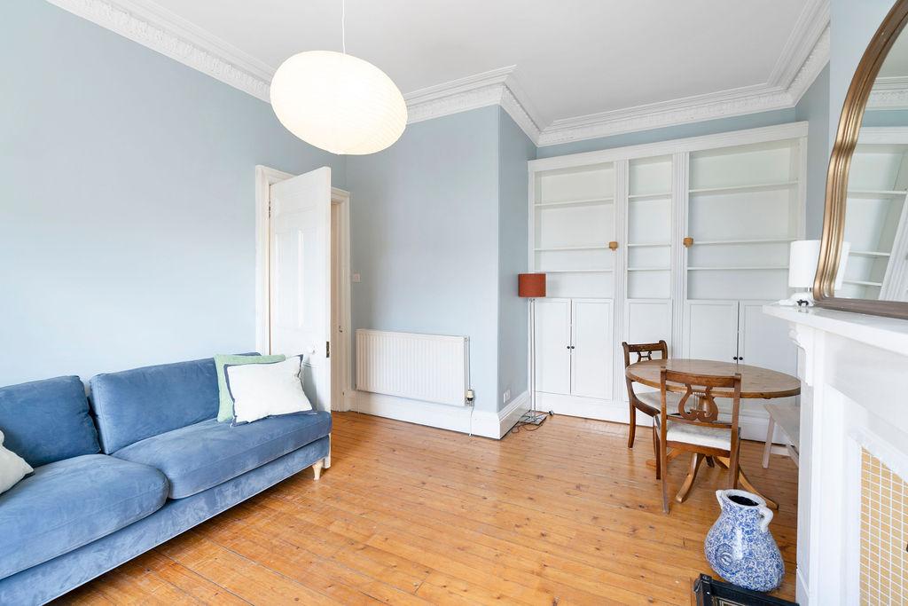 Apartment in Edinburgh - View 3
