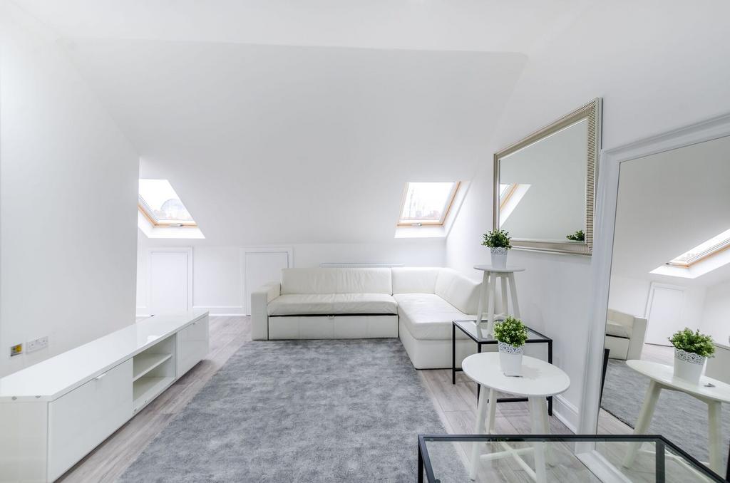 Apartment in London - View 5