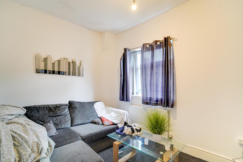 House in Stoke-on-Trent - View 3