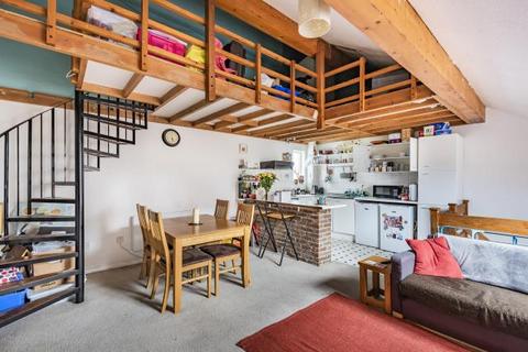 1 bedroom duplex for sale, St. Rualds Close, Wallingford