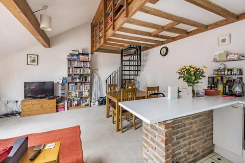 1 bedroom duplex for sale, St. Rualds Close, Wallingford