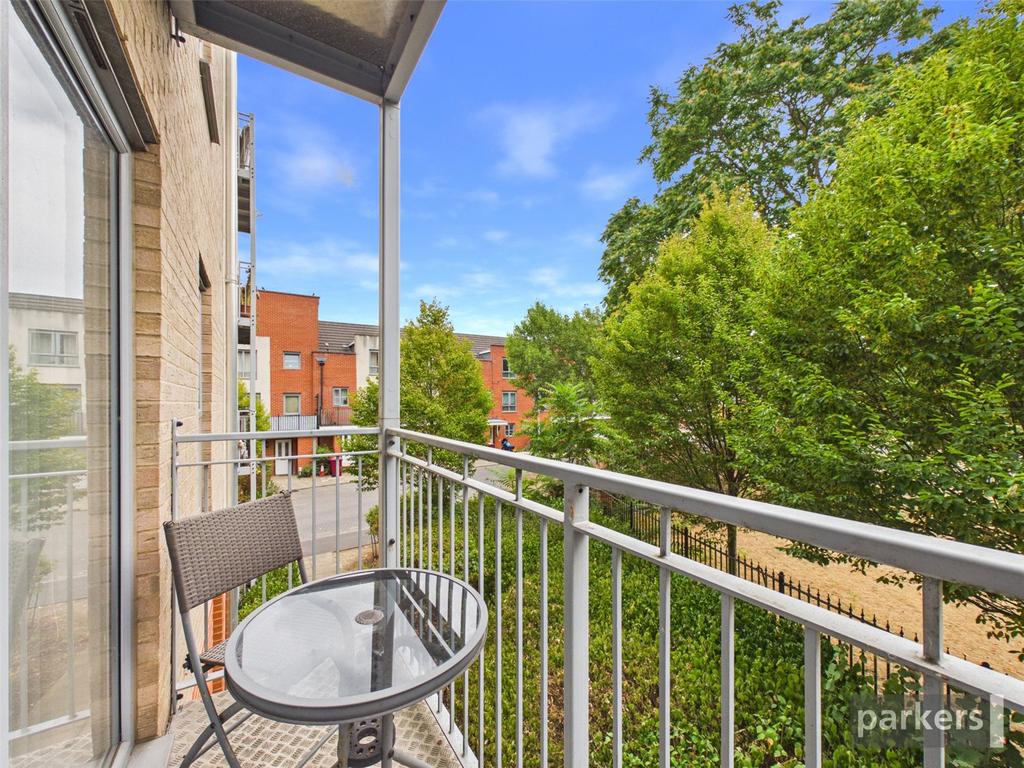 Apartment in Berkshire - More