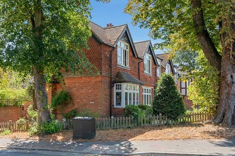 4 bedroom semi-detached house for sale, The Drive, Wallington, SM6