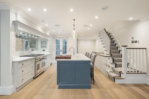 5 bedroom terraced house to rent, Bramerton Street, Chelsea, London SW3