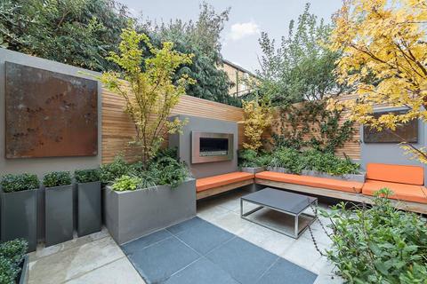 5 bedroom terraced house to rent, Bramerton Street, Chelsea, London SW3