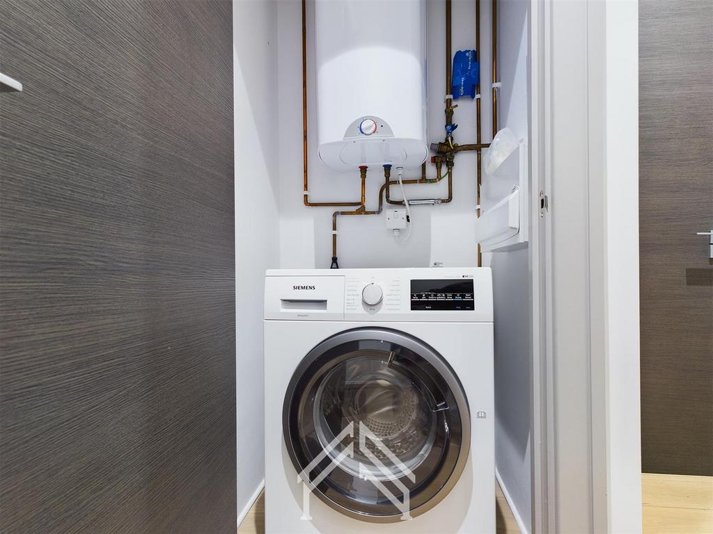 Apartment in Harrow - More