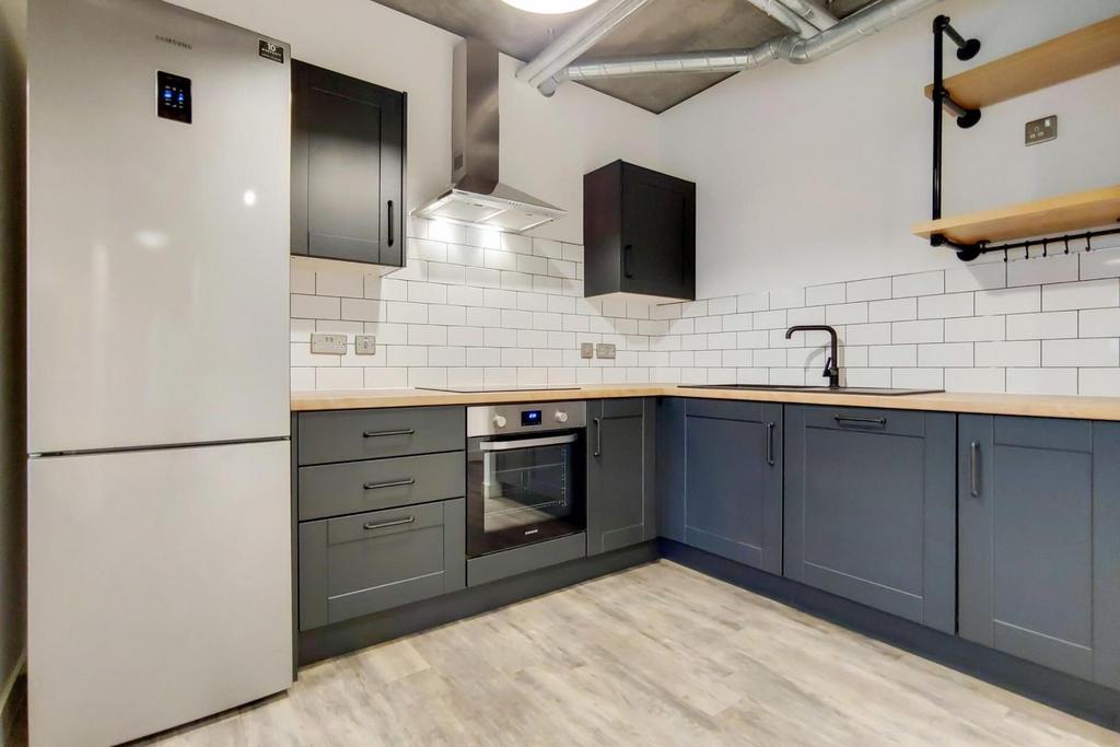 Apartment in Wembley - View 3