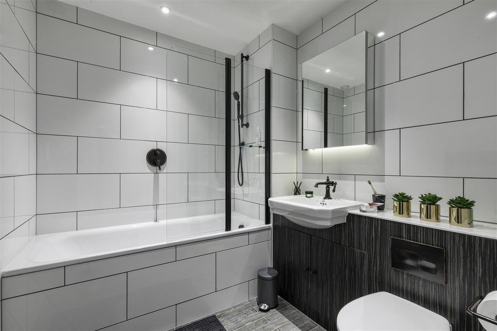 Apartment in Wembley - More