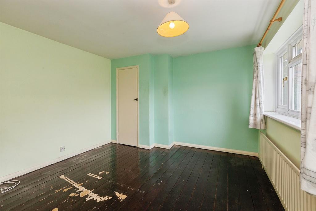 House in Aylesbury - More