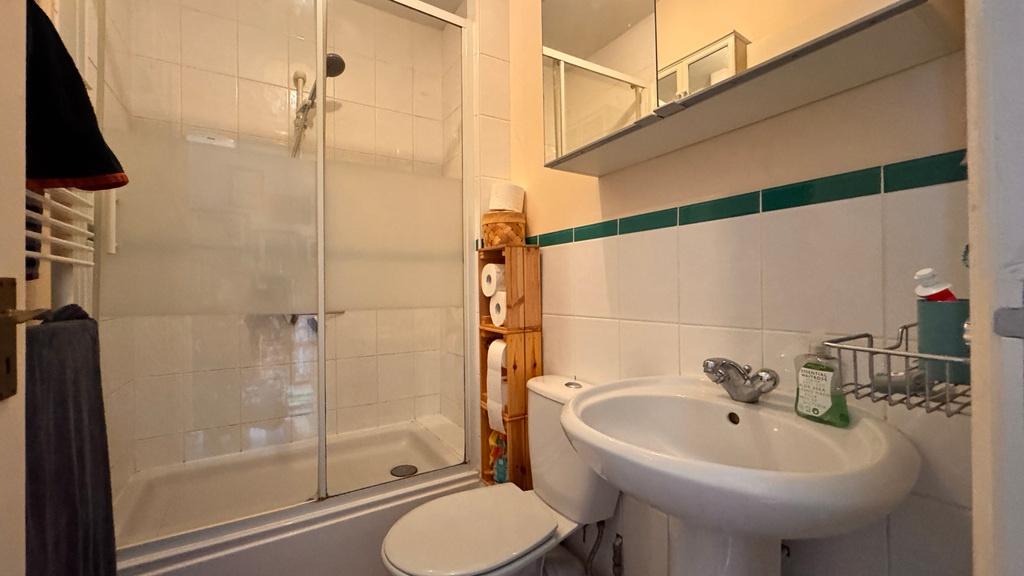 Apartment in Bristol - View 2