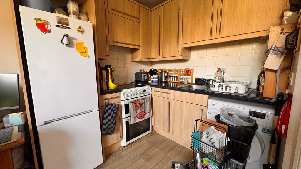 Apartment in Bristol - View 3