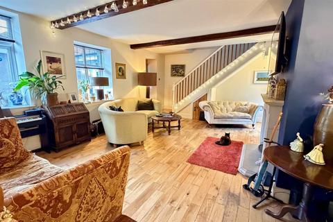 3 bedroom semi-detached house for sale, Bryn Y Bia Close, Craigside, Llandudno