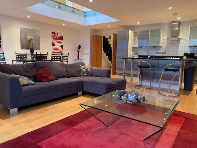 Apartment in Birmingham, West Midlands - View 3