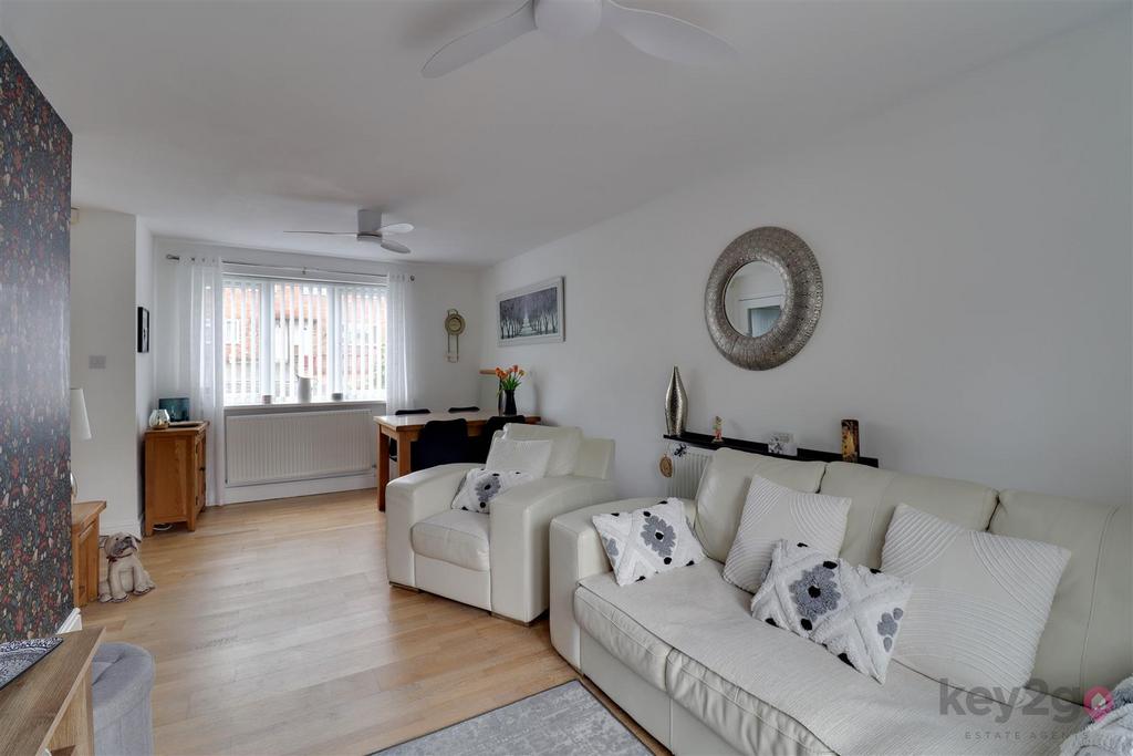 House in Sheffield - View 4