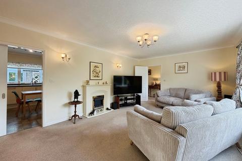 3 bedroom detached bungalow for sale, Campden Road, Shipston-On-Stour