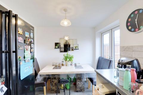 2 bedroom terraced house for sale, Belhouse Avenue, South Ockendon RM15