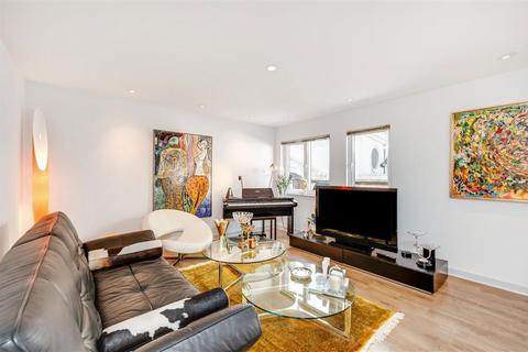 1 bedroom flat to rent, Bride Lane, London EC4Y