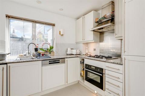 1 bedroom flat to rent, Bride Lane, London EC4Y