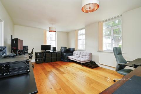 2 bedroom house to rent, Building 20 Orchard Square, Bicester OX27