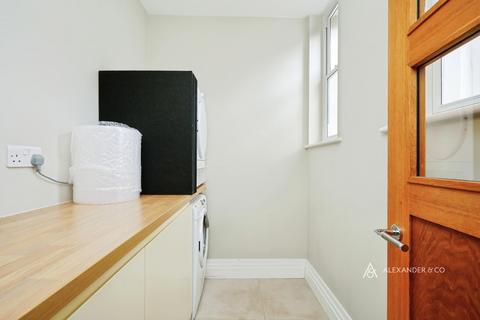 2 bedroom house to rent, Building 20 Orchard Square, Bicester OX27