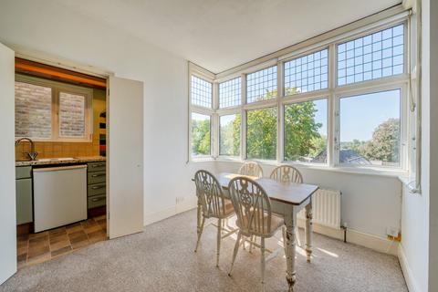 2 bedroom flat for sale, South Hill, Guildford, GU1