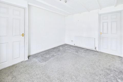 2 bedroom semi-detached house to rent, Trecastell Close, Wigan, WN1