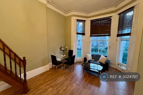 1 bedroom in a house share to rent, Holland Road, London, W14