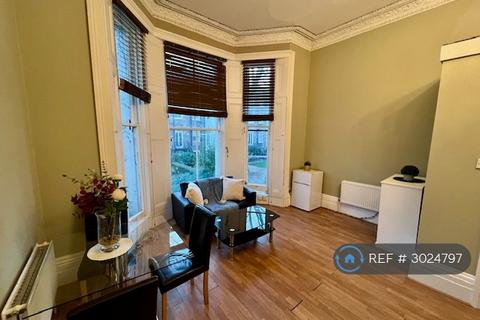 1 bedroom in a house share to rent, Holland Road, London, W14