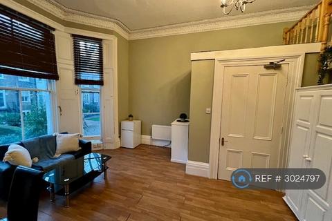 1 bedroom in a house share to rent, Holland Road, London, W14