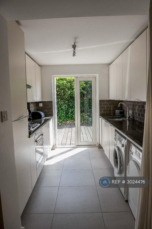 House in London - View 3