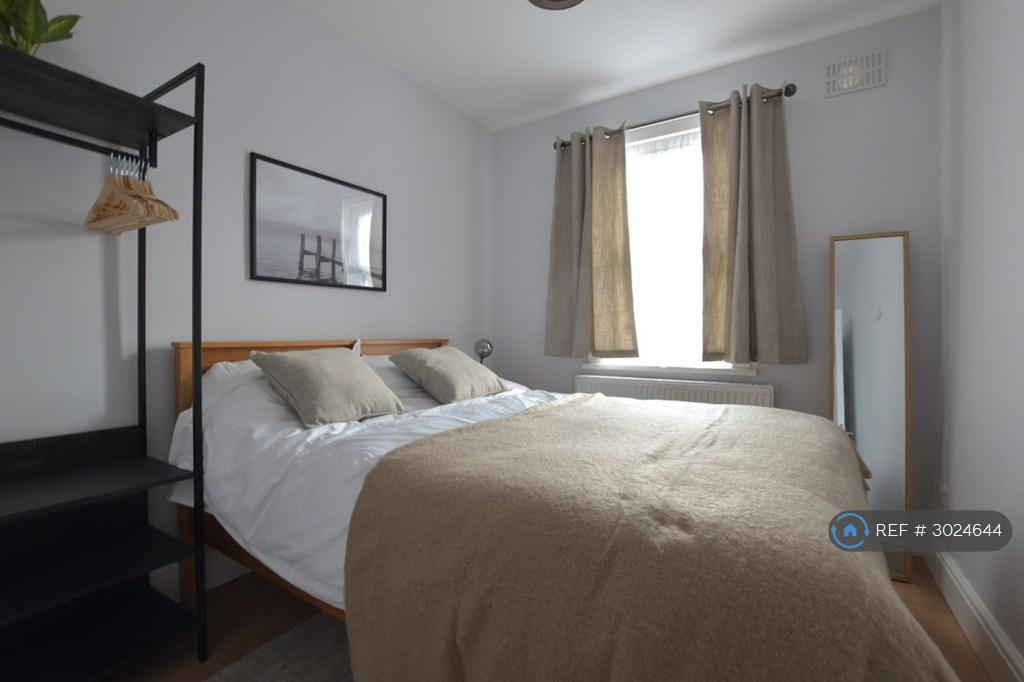 House in London - View 4