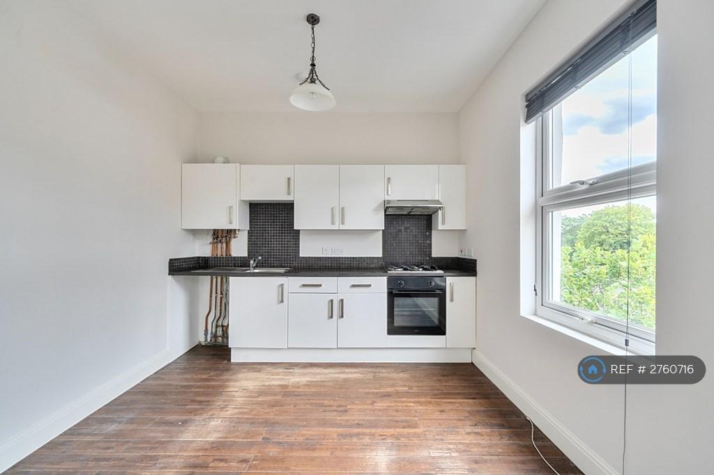 Apartment in London - View 3