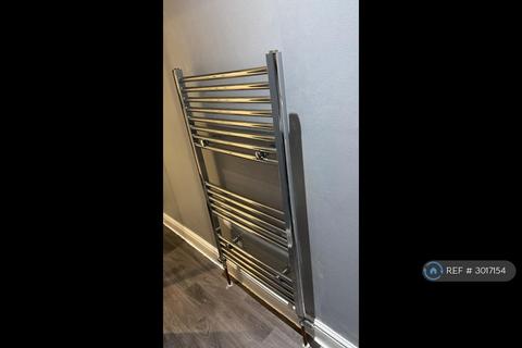 1 bedroom in a house share to rent, Wyresdale Road, Bolton, BL1