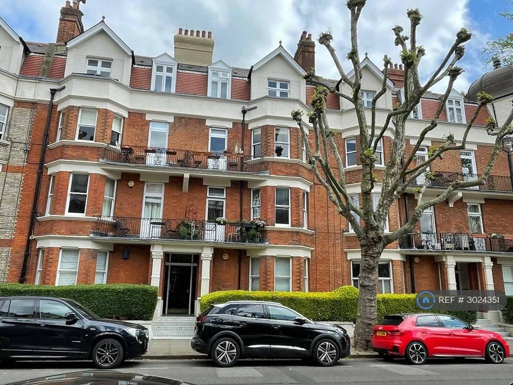 Apartment in London - More
