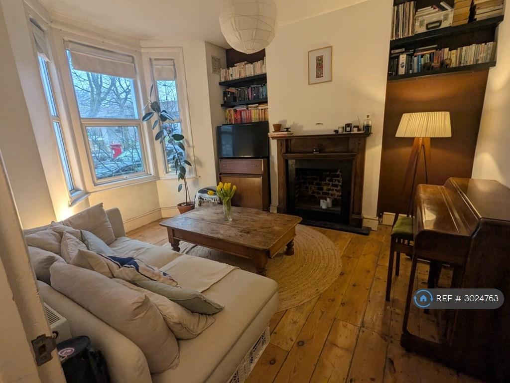 Apartment in London - View 2