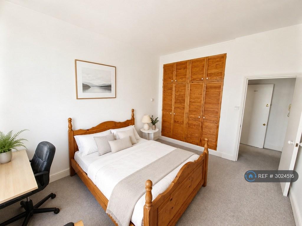 Apartment in London - View 3