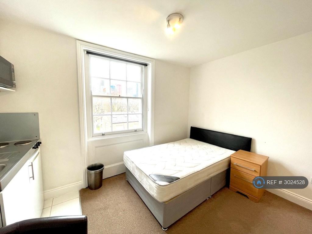 Apartment in London - View 2