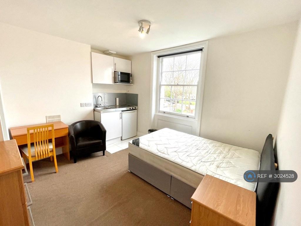 Apartment in London - View 3