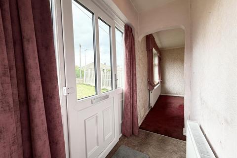 2 bedroom semi-detached bungalow for sale, Thorpes Avenue, Denby Dale, Huddersfield, HD8 8SP